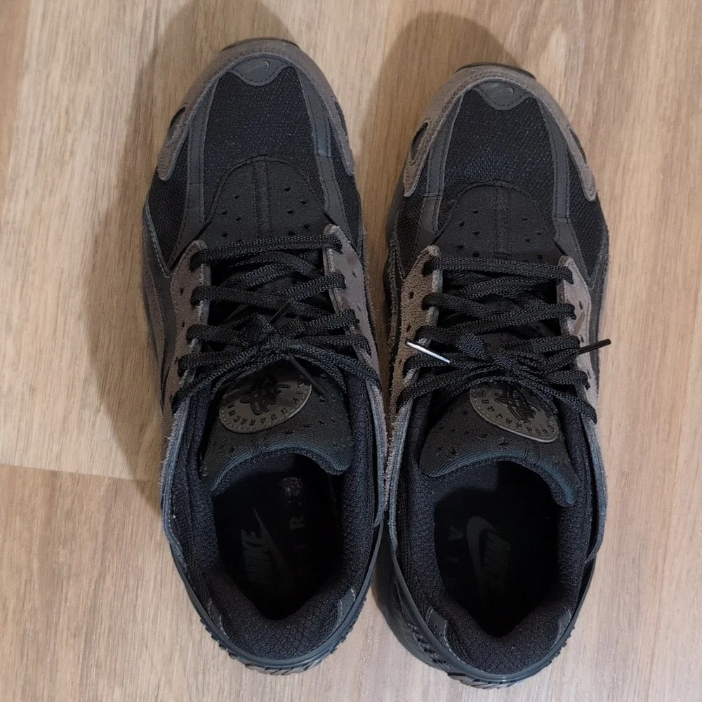 Nike Huarache - Triple Black Men's 9.5 - Picture 4 of 6